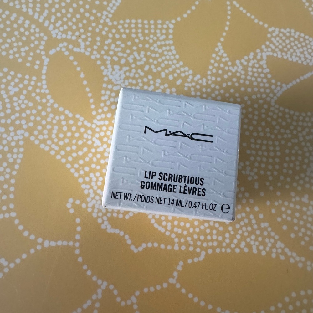 MAC Cosmetics Lip Scrubtious - White